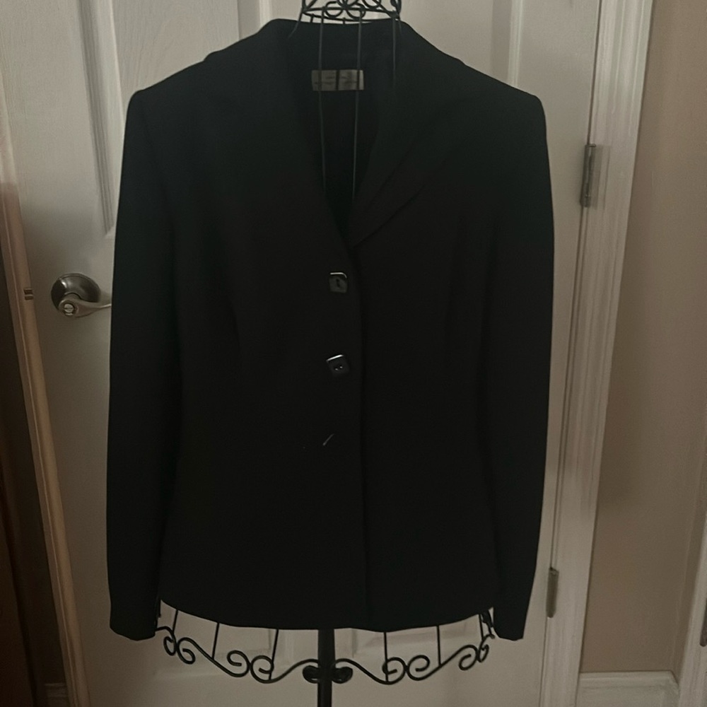 Tahari black blazer.